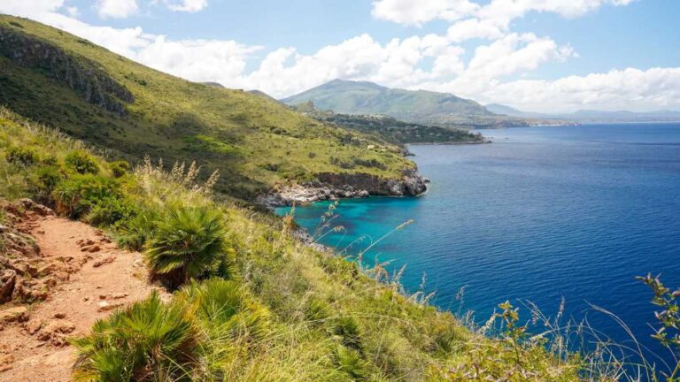 I trekking più belli d'Italia: quello in Sardegna è da brividi